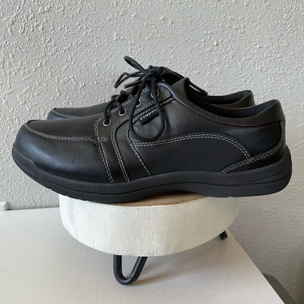 Propet Black Leather Sneakers Size 9 EUC